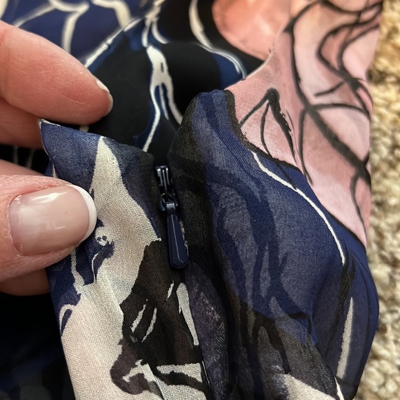 Diane von Furstenberg Connie Silk Cut Out-Back,Floral Print Top - Picture 9 of 10